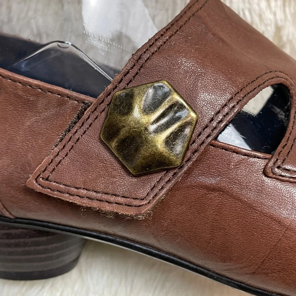 Josef Seibel tiny scuff